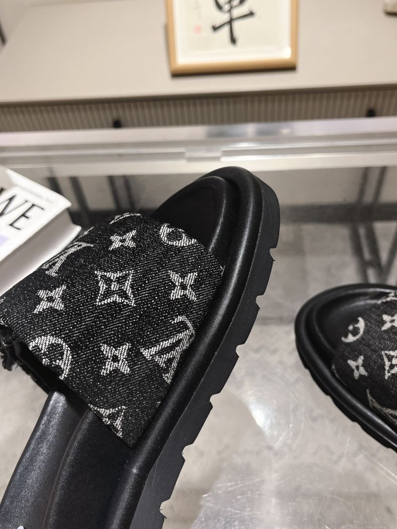 Louis Vuitton Slippers